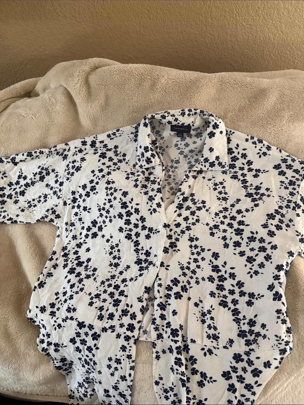 Ava & Viv White Button-Up Shirt with Navy Floral Print